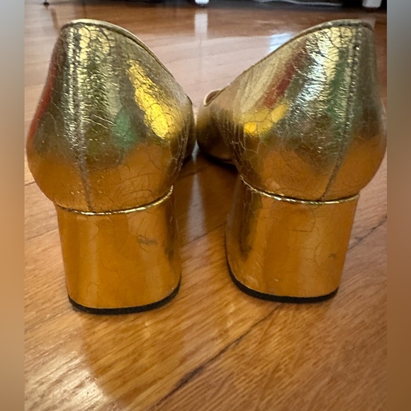 J. Crew gold “cracked” leather square toed, low heel. Size 5. Like new. - Picture 4 of 6